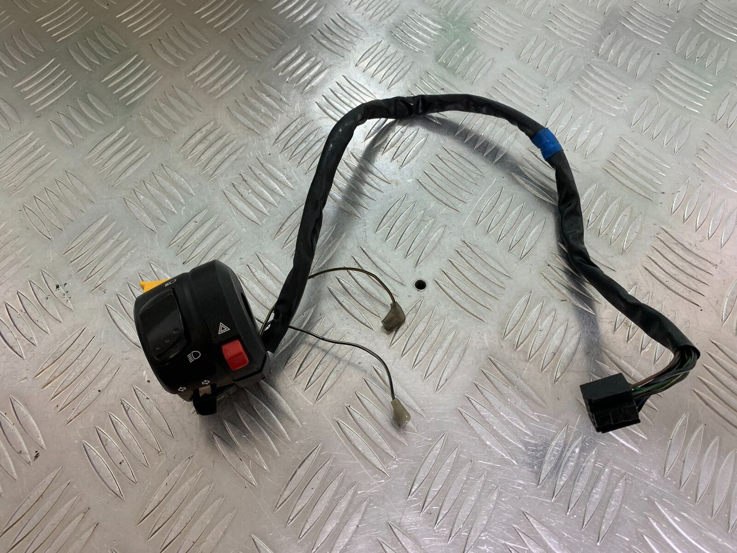 SUZUKI GSX1250 GSX 1250 LEFT SWITCH GEAR YEAR 2013-2016  (CMB1013)