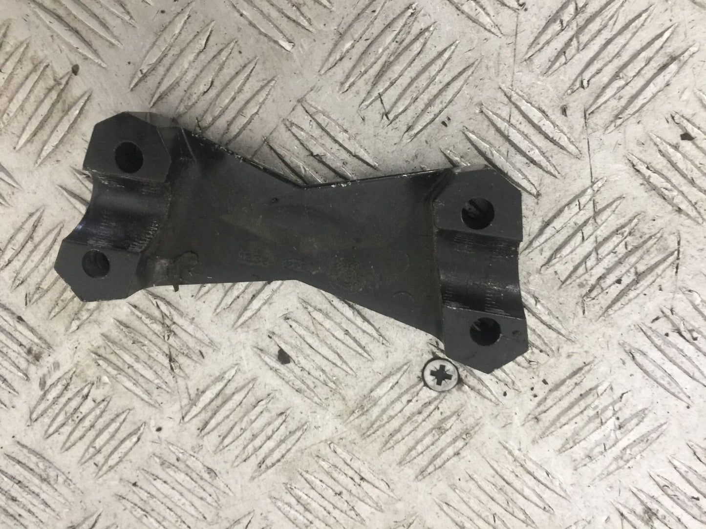 KAWASAKI Z750 Z 750 HANDLEBAR CLAMP YEAR 2004-2006  (STOCK 871)