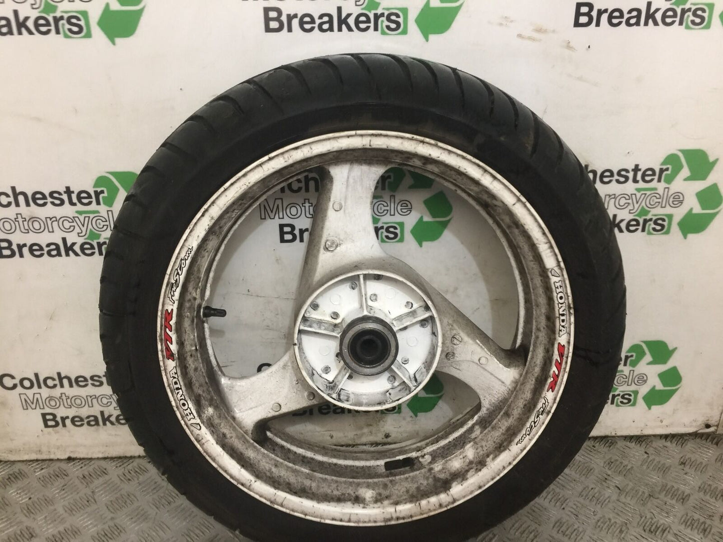 HONDA VTR1000 VTR 1000 FIRESTORM REAR WHEEL YEAR 2002 (STOCK 794)