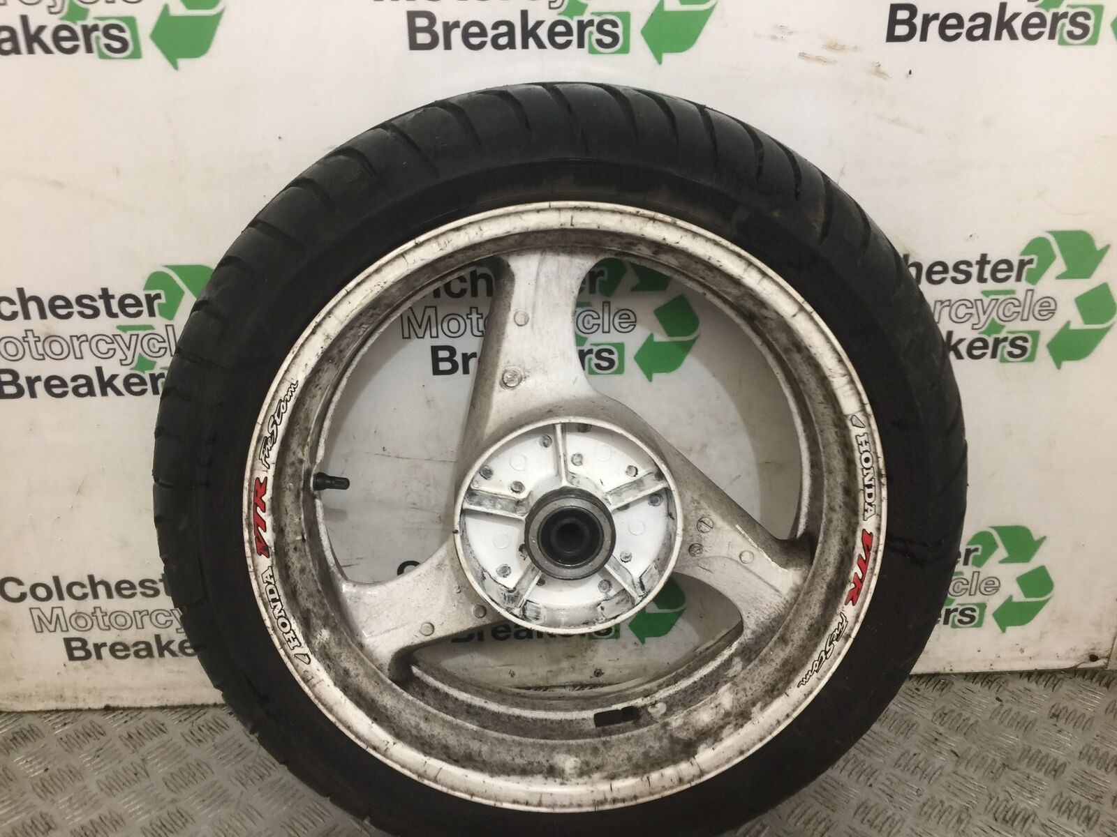 HONDA VTR1000 VTR 1000 FIRESTORM REAR WHEEL YEAR 2002 (STOCK 794)