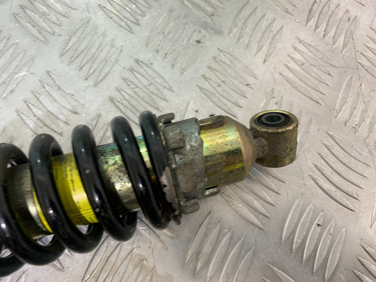 SUZUKI GSF1200  GSF 1200 BANDIT REAR SHOCK   YEAR 1997-2000 (CMB1149)