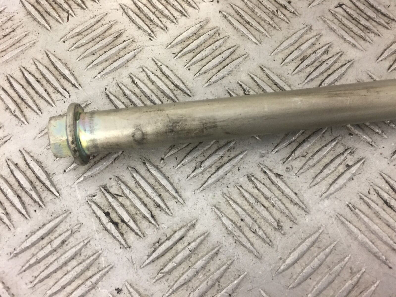 SUZUKI GSF1250 GSF 1250 K8 SWINGARM SPINDLE   YEAR 2009