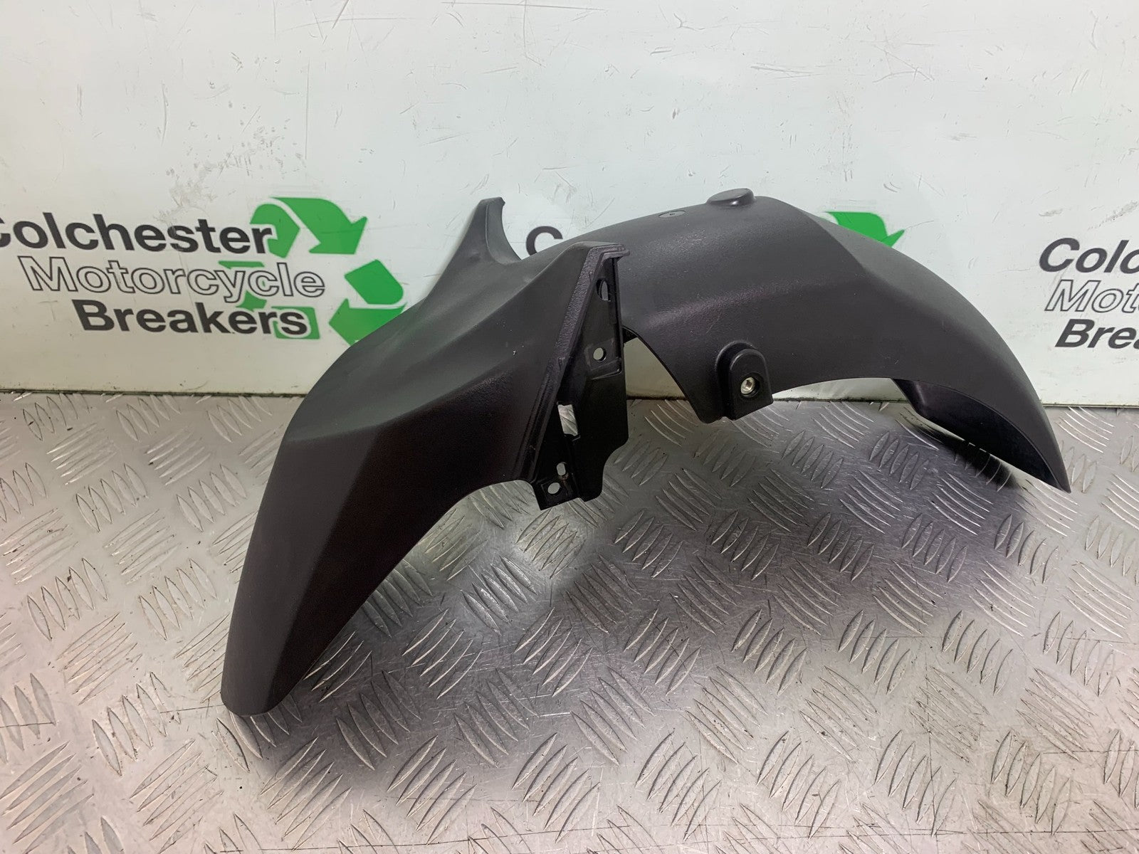 YAMAHA XMAX 300 FRONT MUDGUARD   YEAR 2017-2020 (CMB1218)