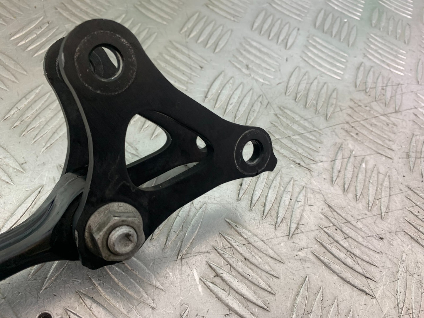 KTM 1290 SUPER DUKE R REAR SHOCK LINKAGE  YEAR 2020-2024 (CMB1272)