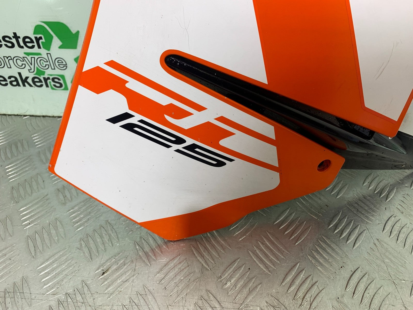 KTM RC125 RC 125 LEFT FAIRING PANEL  YEAR 2017-2022 (CMB 1244)