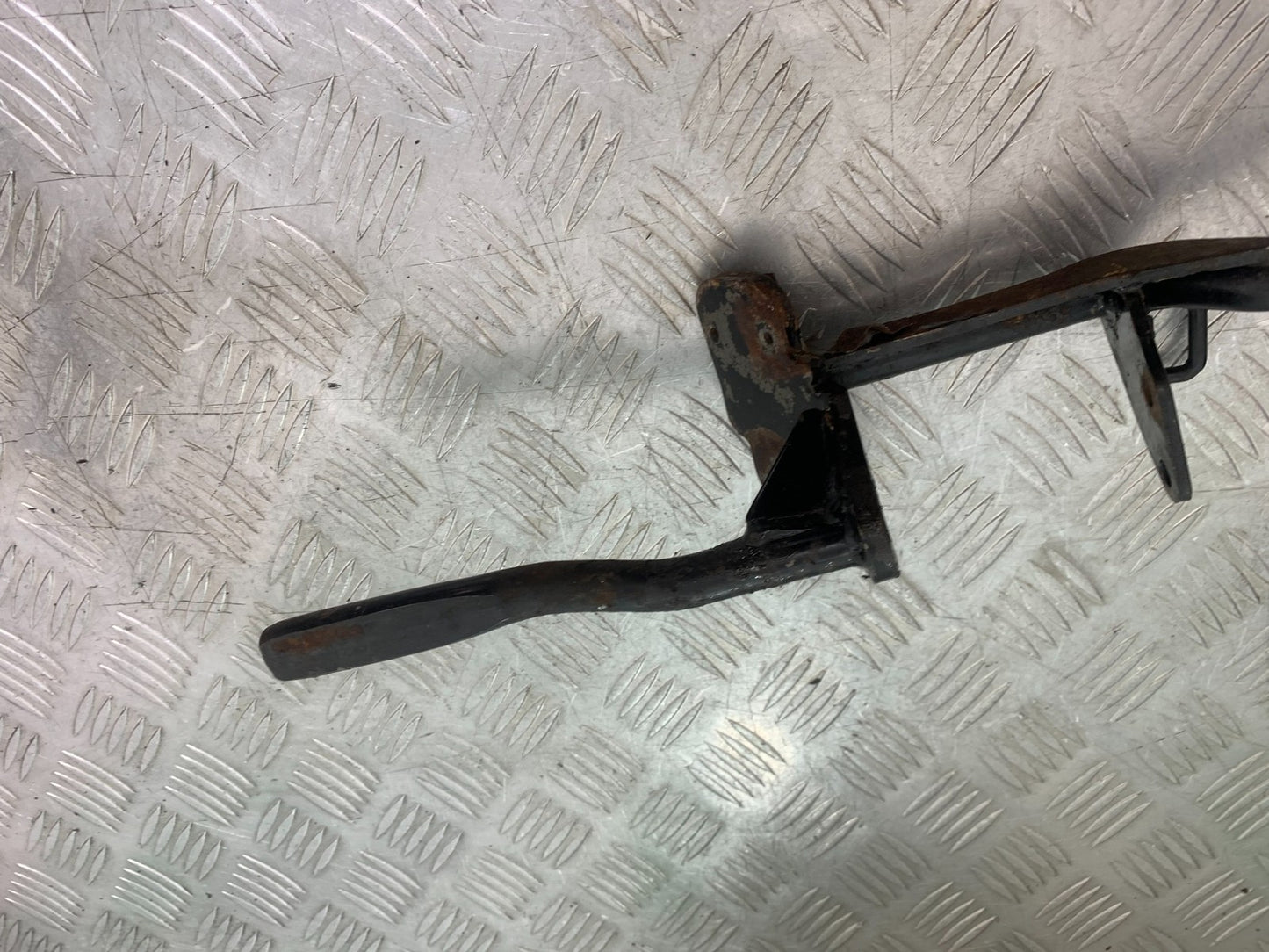 YAMAHA YBR125 CUSTOM FOOTPEG BAR  YEAR 2008-2016 (CMB1192)