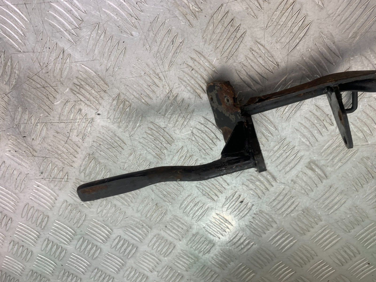 YAMAHA YBR125 CUSTOM FOOTPEG BAR  YEAR 2008-2016 (CMB1192)
