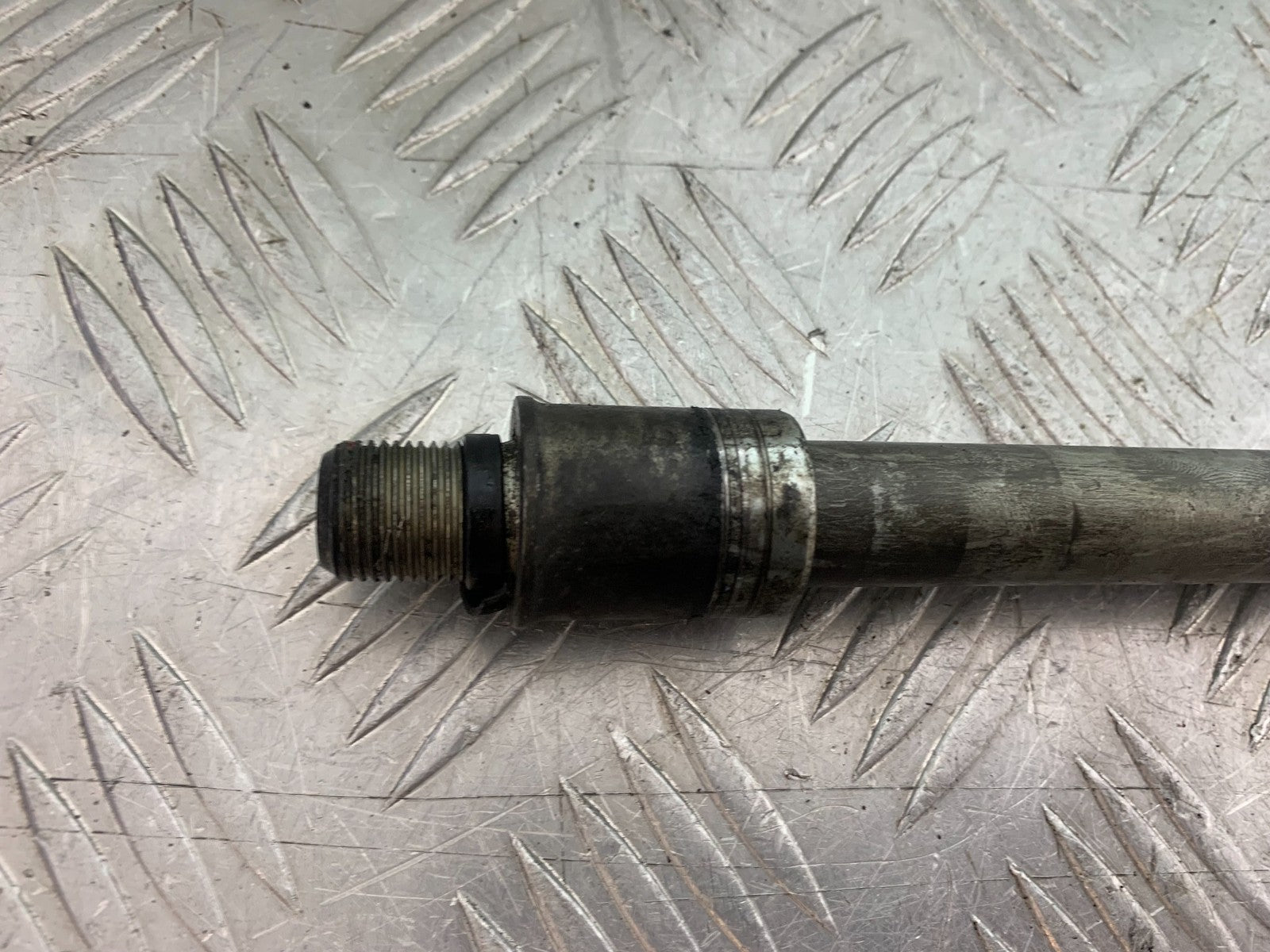 HONDA VT750 SHADOW FRONT WHEEL SPINDLE   YEAR 2003-2004 (CMB1265)