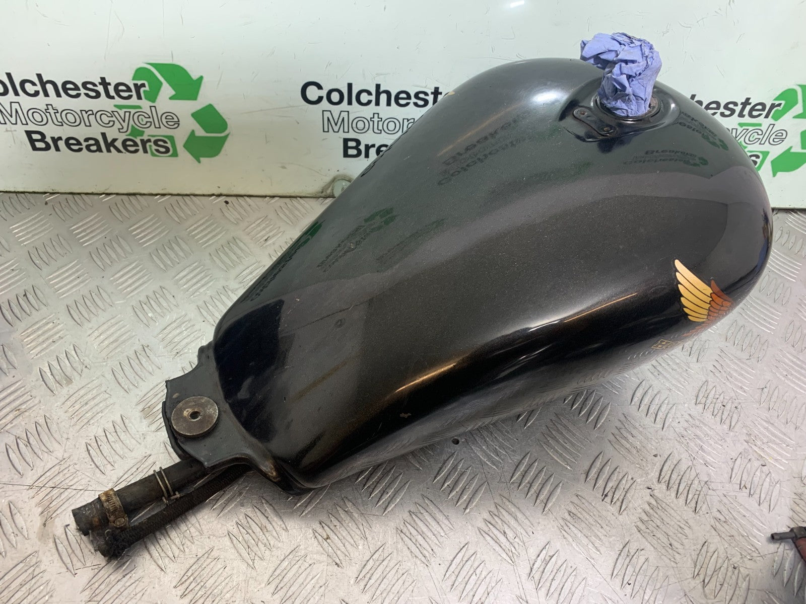 HONDA VT700 VT 700 SHADOW PETROL TANK  YEAR 1984-85 (CMB1328)