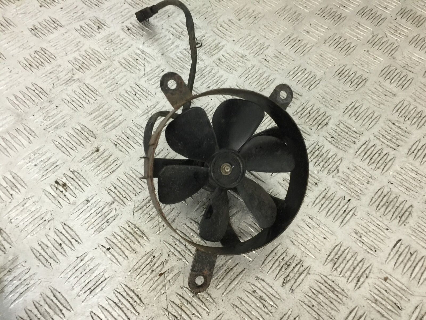 SUZUKI AN 250 BURGMAN RADIATOR FAN YEAR 1999  (STOCK 881)