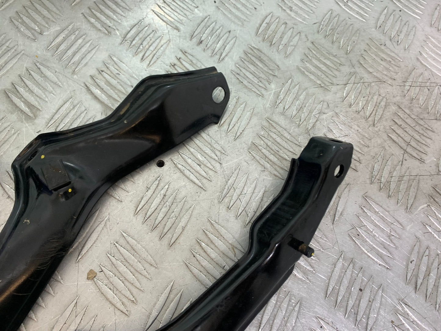 KTM 125 DUKE  BRACKETS  YEAR 2018-2023 (CMB1185)