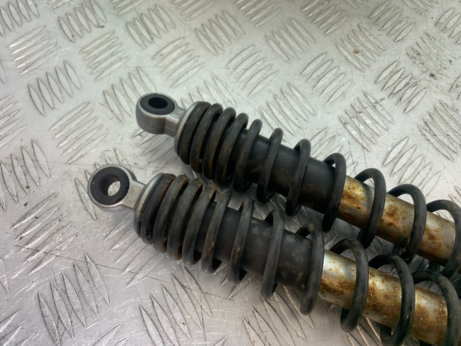 YAMAHA YS125 YS 125 REAR SHOCKS  YEAR 2017-2021 (CMB1321)
