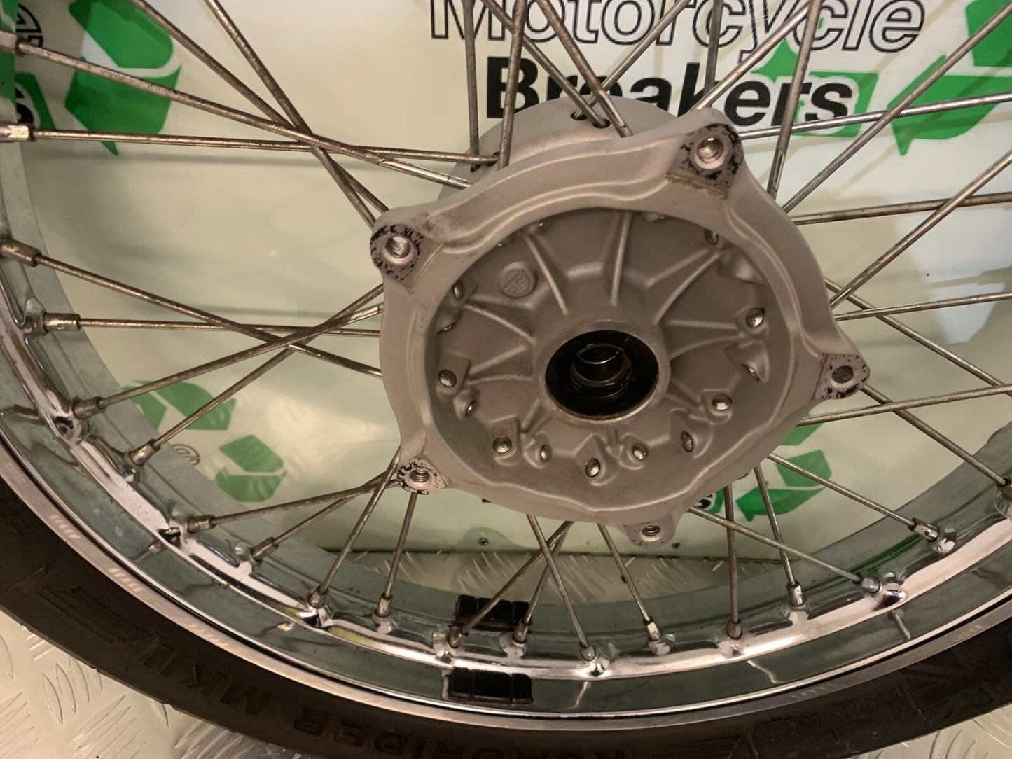 ROYAL ENFIELD 350 CLASSIC FRONT WHEEL  YEAR 2022 (STOCK 967)