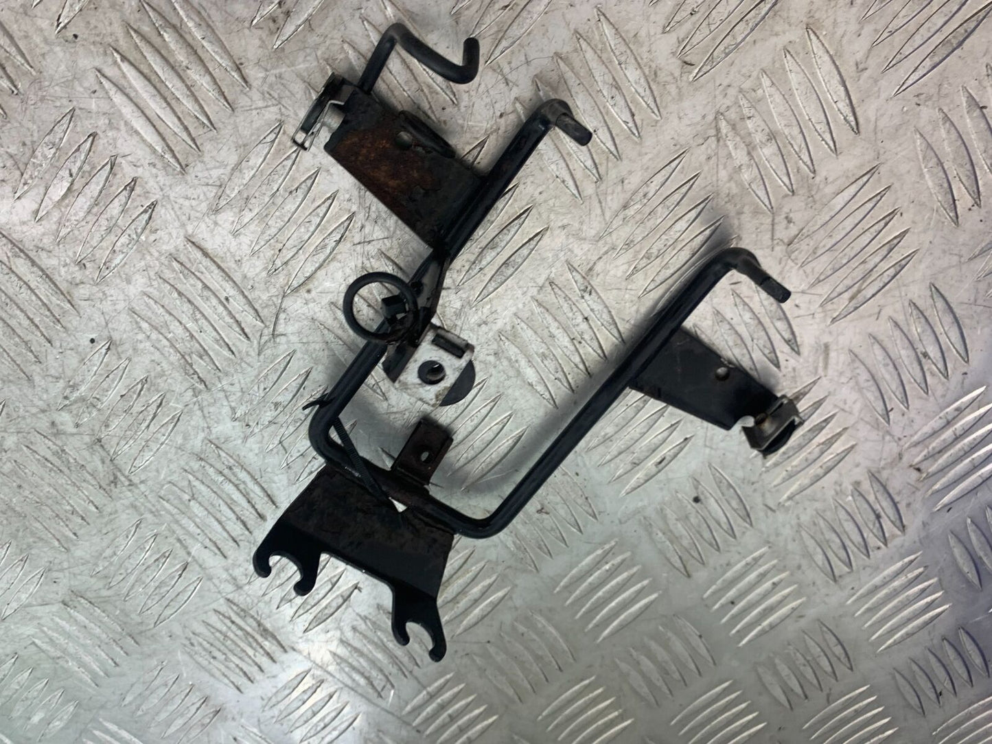 YAMAHA XT125 X XT 125 X HEADLIGHT BRACKET 2005-2011 (CMB1097)