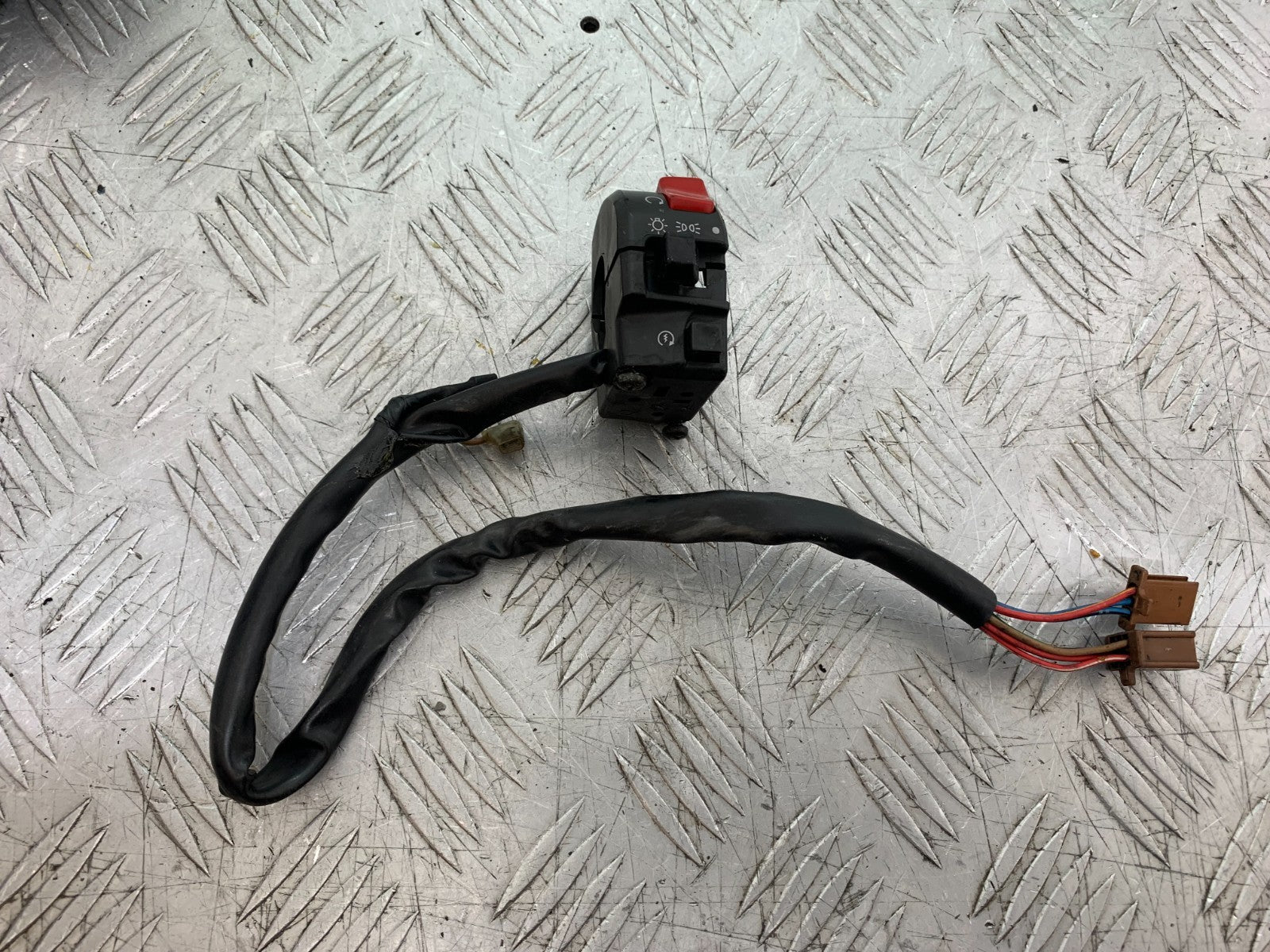 KAWASAKI ZX9R ZX9 R RIGHT SWITCH GEAR  YEAR 1998-1999 (CMB1329)