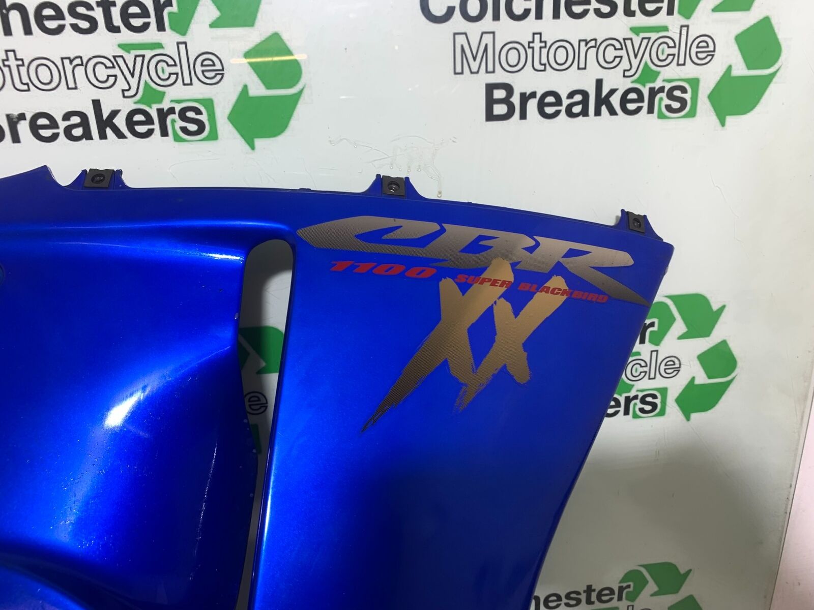 HONDA CBR1100 BLACKBIRD LEFT FAIRING PANEL  YEAR 1999-2005 (CMB1103)