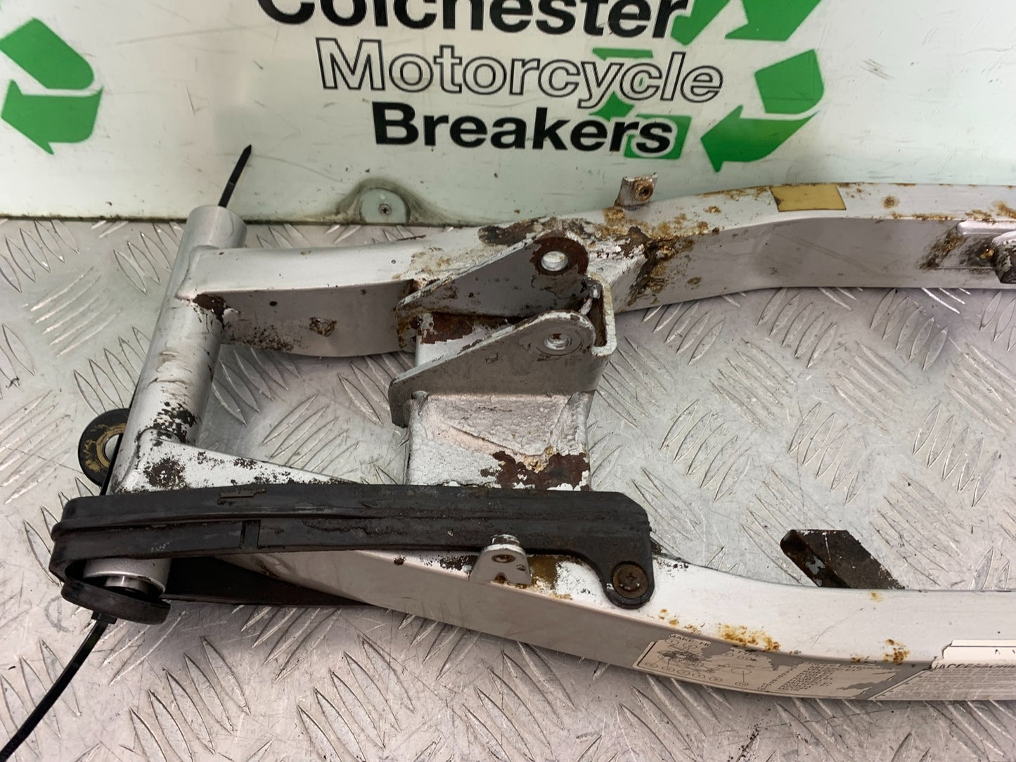 HONDA XL125 VARADERO SWINGARM   YEAR 2001-2006  (CMB1304)