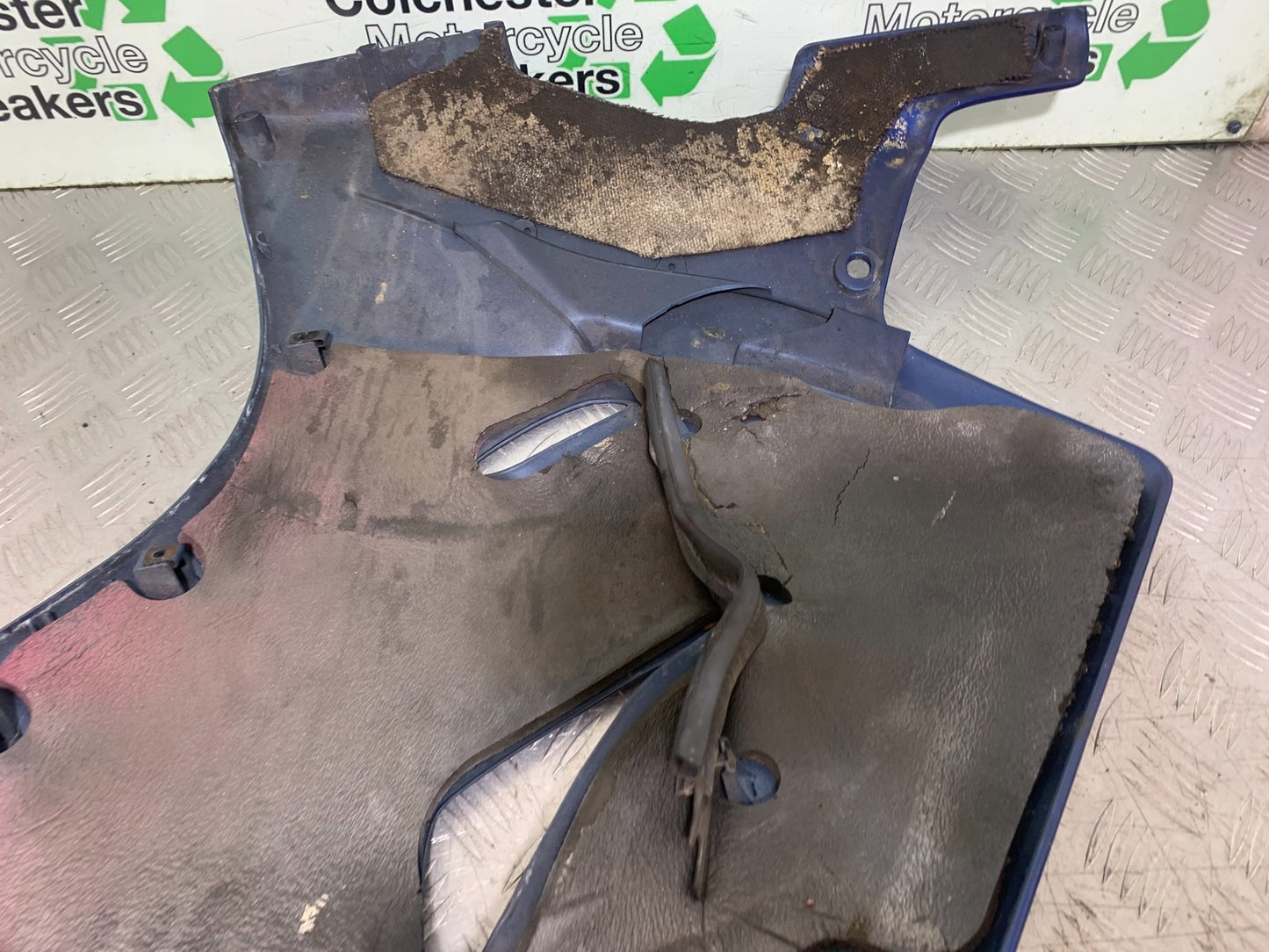 KAWASAKI ZZR1100 D LEFT FAIRING PANEL YEAR 1993-2001 (CMB1289)