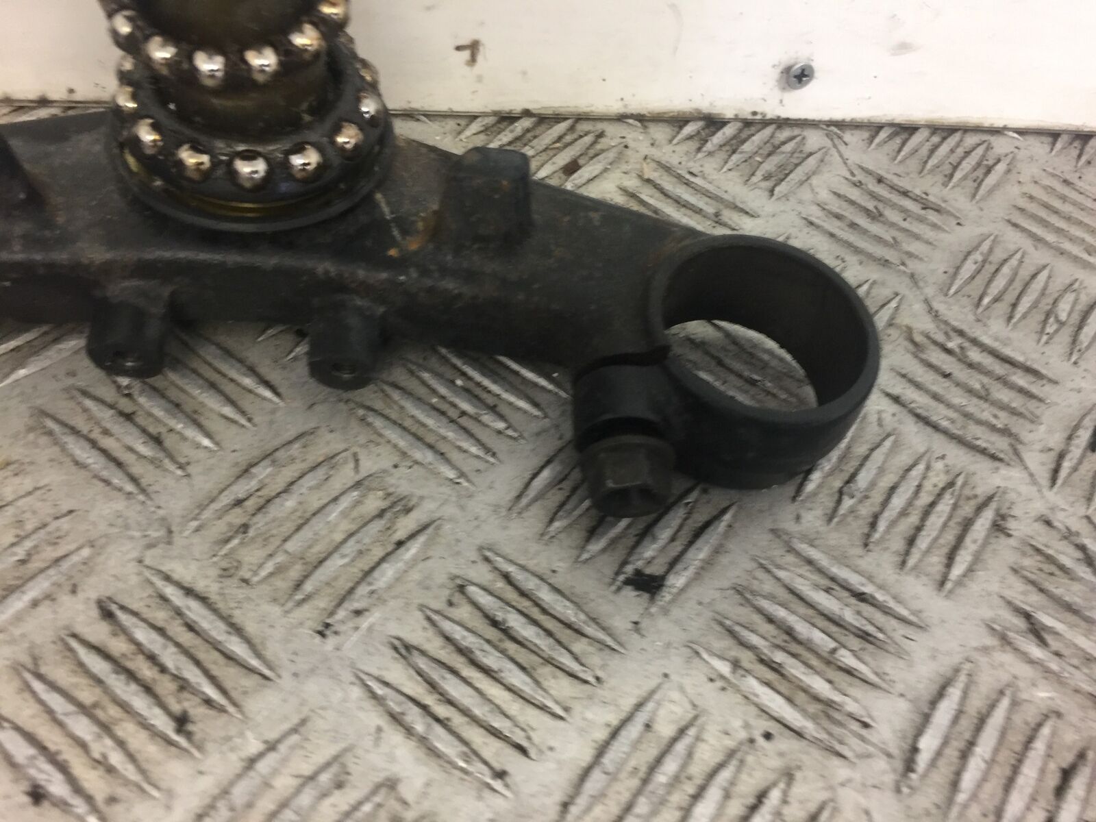 HONDA VFR800 VFR 800 BOTTOM YOKE  YEAR 1998-2001 (PRE V-TEC) STOCK NO326