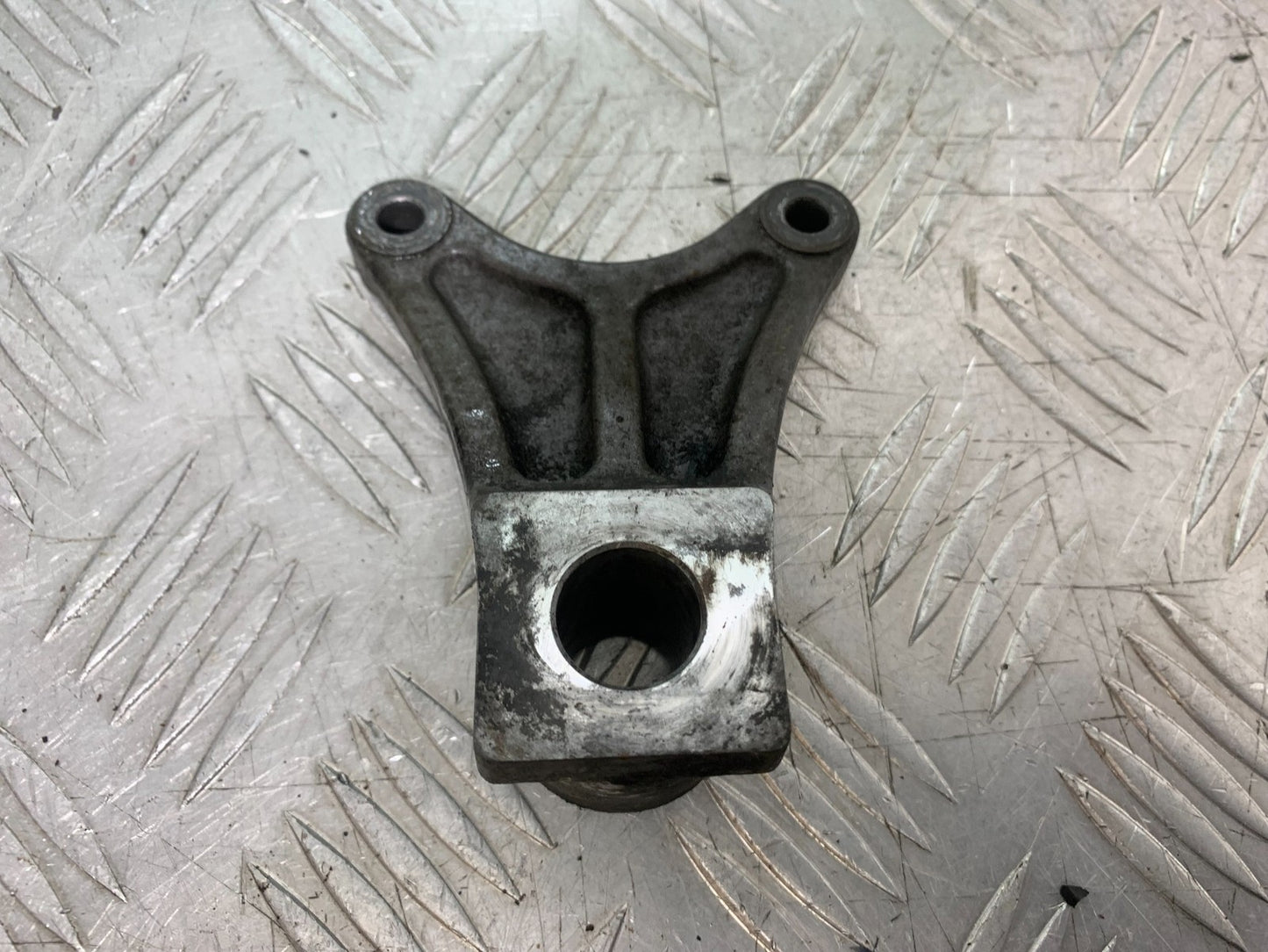 SUZUKI GSF600 GSF 600 BANDIT REAR CALIPER BRACKET 2000-2004 (CMB1269)