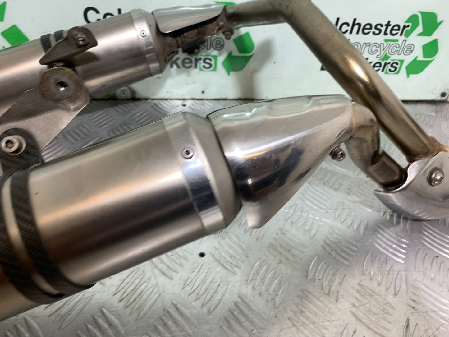 TRIUMPH SPEED TRIPLE R 1050 ARROW SILENCERS AND LINK PIPE 2009 (CMB1183)