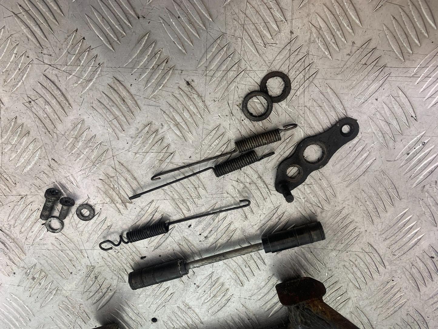 BMW R850 R R850R CENTER STAND   YEAR 1994-2002 (CMB1170)