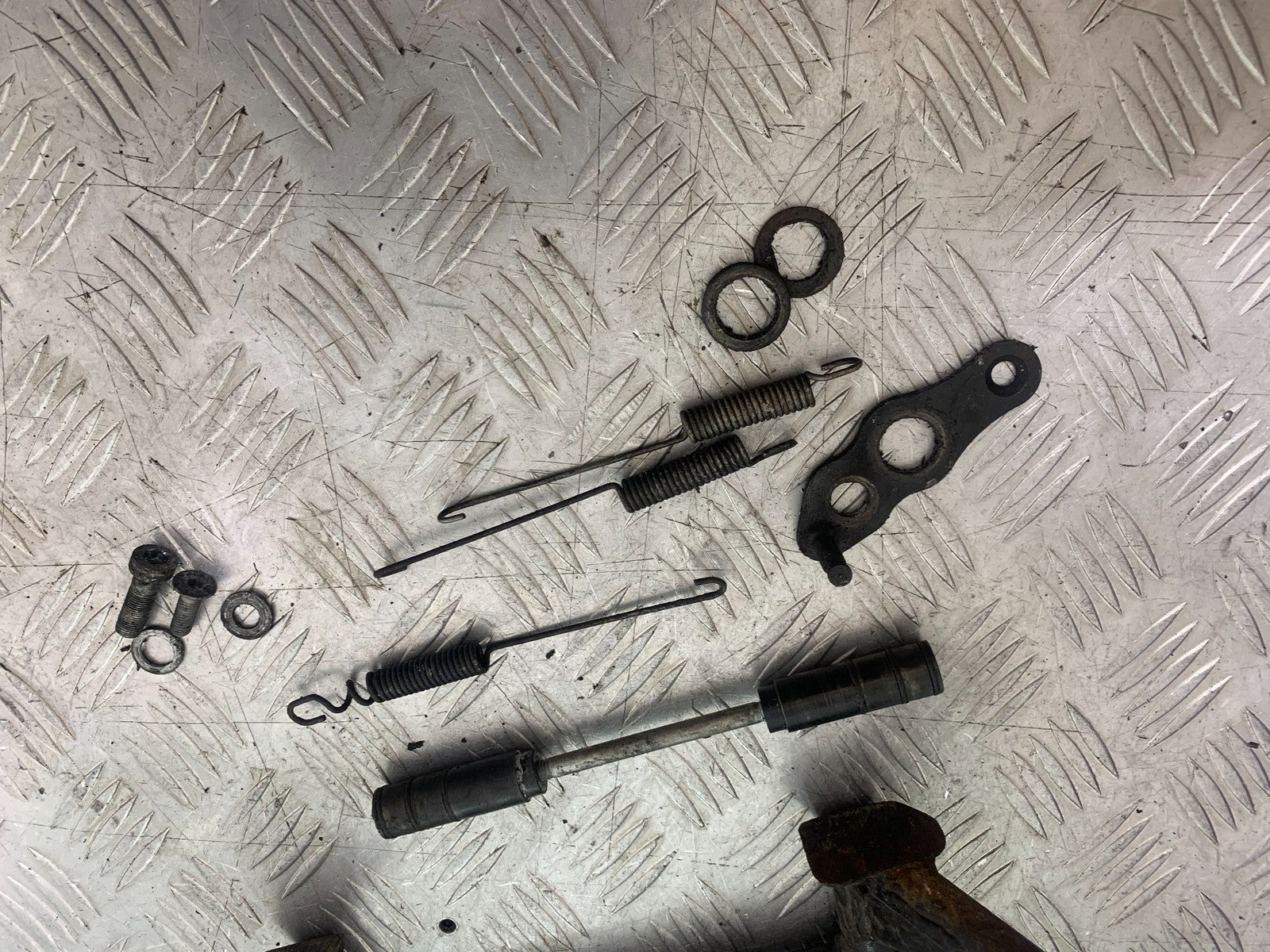 BMW R850 R R850R CENTER STAND   YEAR 1994-2002 (CMB1170)