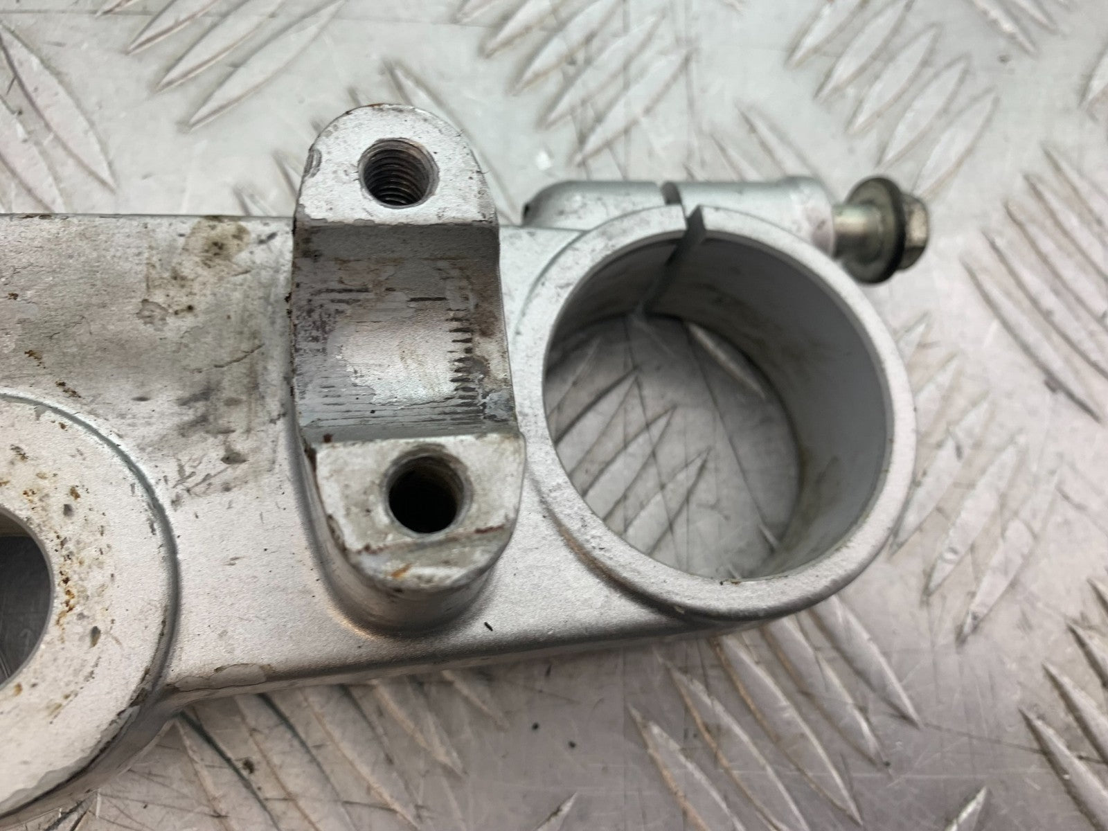 QINGQI QM125 GY-2B TOP YOKE   YEAR 2016 (CMB1228)