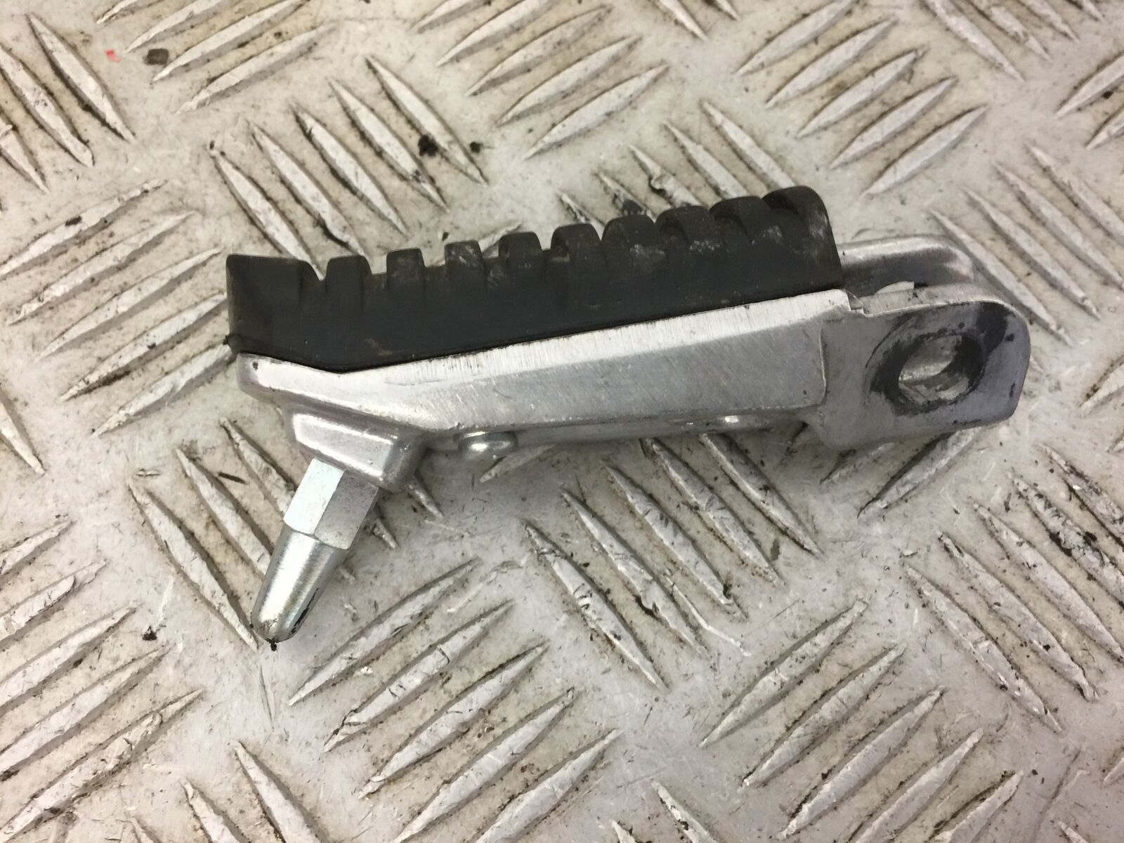 KAWASAKI NINJA 250 SL BX250 FRONT LEFT PEG   YEAR 2017 (STOCK 479)
