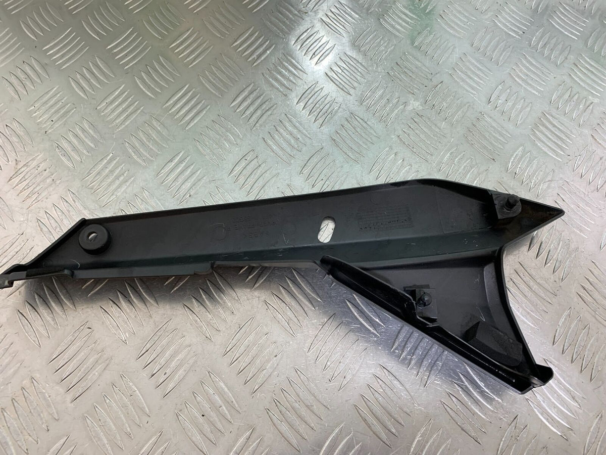 SUZUKI GSF650 GSF 650 RIGHT INFILL PANEL   YEAR 2005-06  (CMB1028)