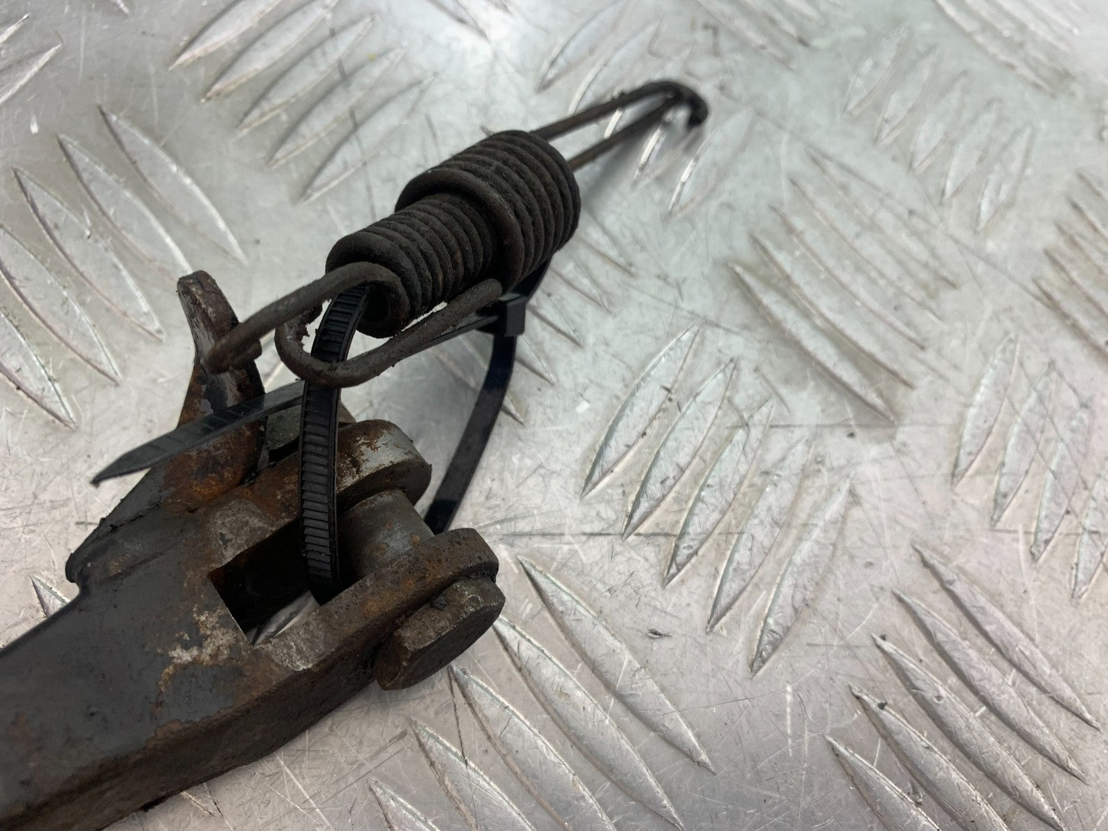 SUZUKI GSF1200 GSF 1200 BANDIT SIDE STAND   YEAR 2001-2004 (CMB1188)