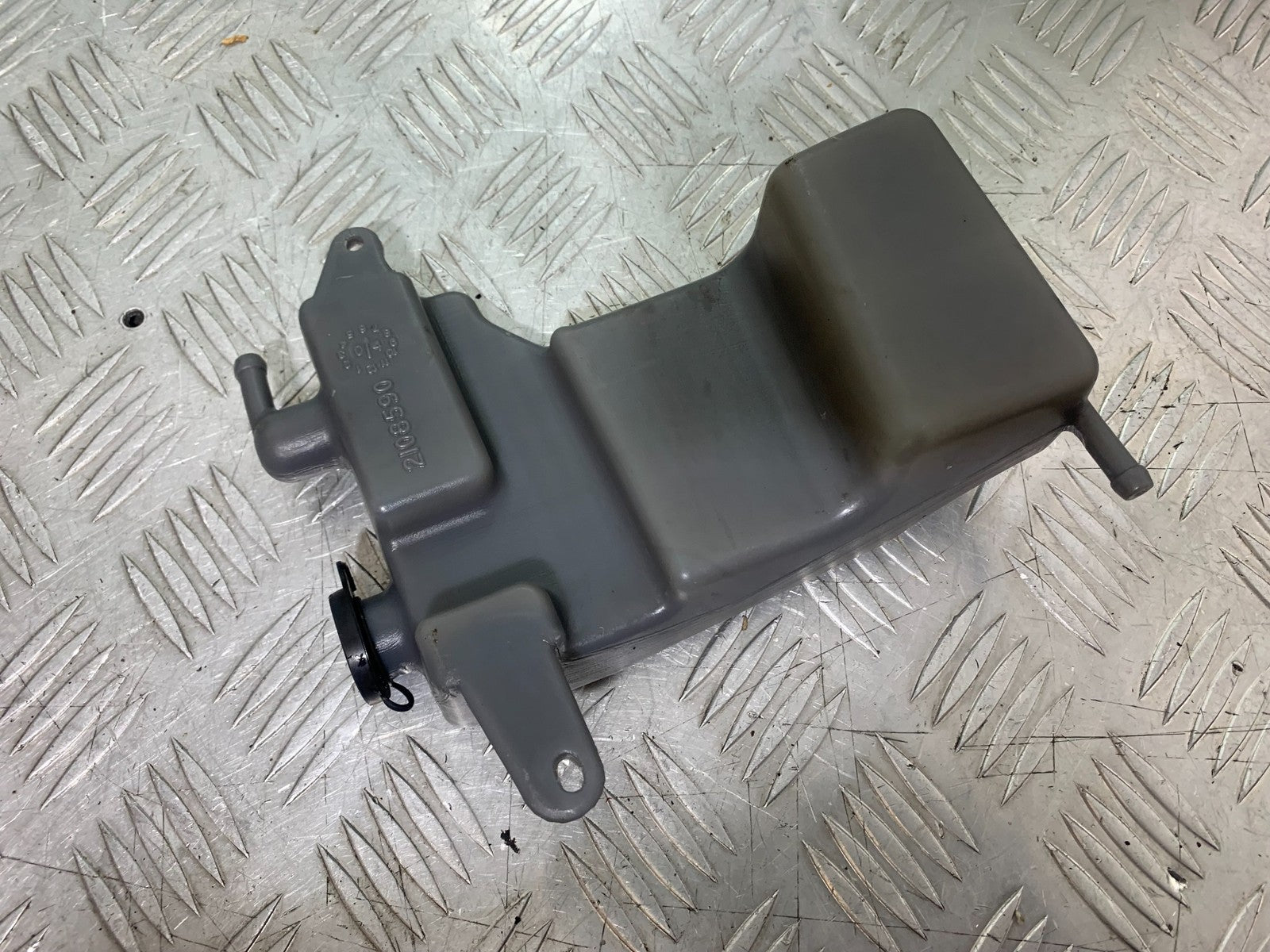 TRIUMPH 1050 SPRINT ST COOLANT BOTTLE  YEAR 2004-2007 (CMB1197)