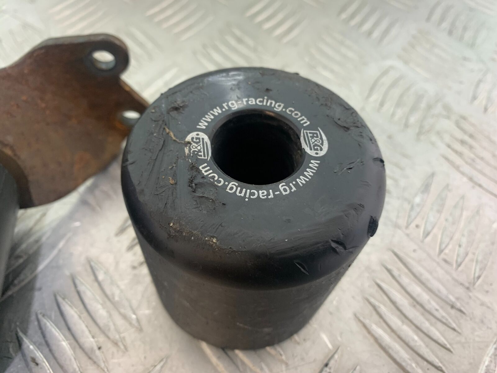 HONDA CB600 CB 600 HORNET CRASH PROTECTORS  YEAR 1998 -2002 (CMB1126)