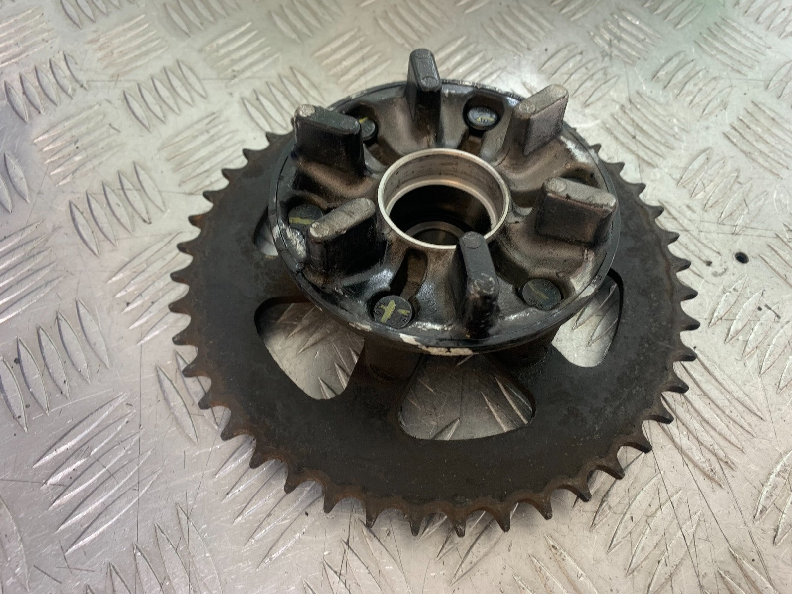 KTM DUKE 125 SPROCKET CARRIER  YEAR 2017-2022 (CMB1222)