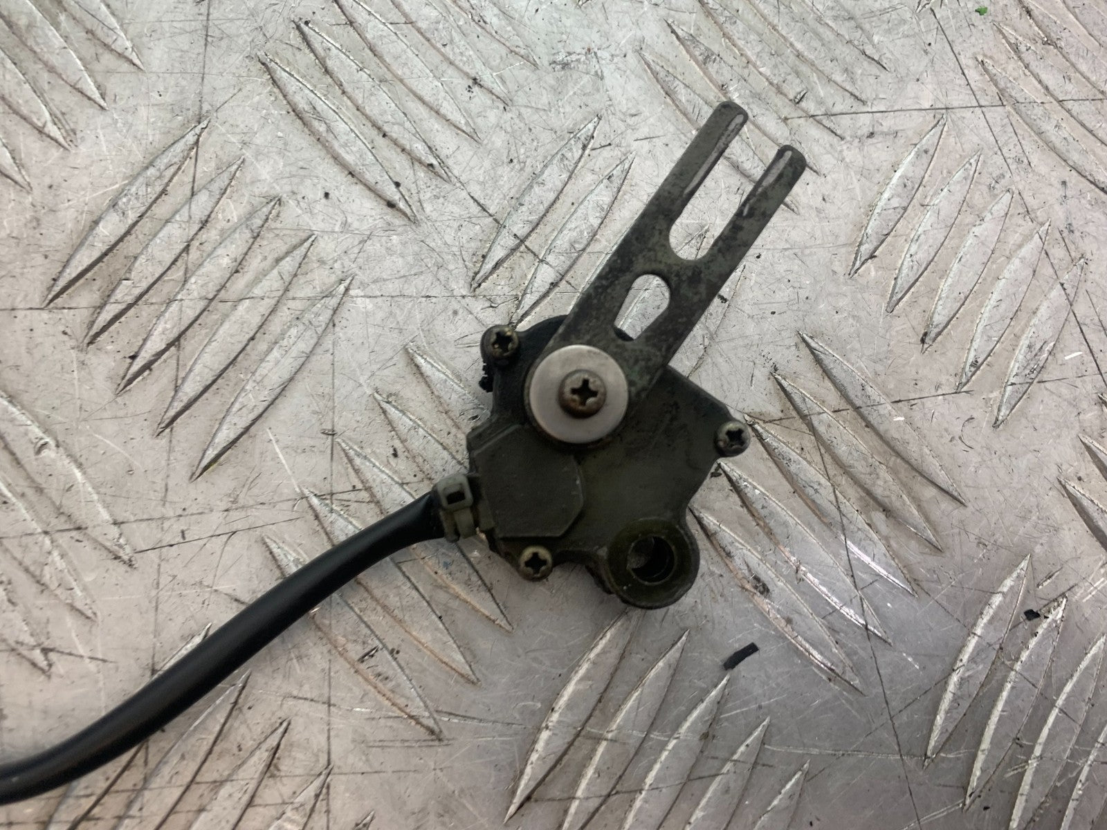 KAWASAKI ZX9R ZX9 E1 SIDE STAND SWITCH    YEAR 2000-01 (CMB1171)