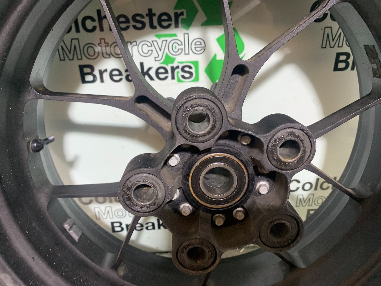 APRILIA RSV4 FACTORY REAR WHEEL  YEAR 2009-2012 (CMB1224)