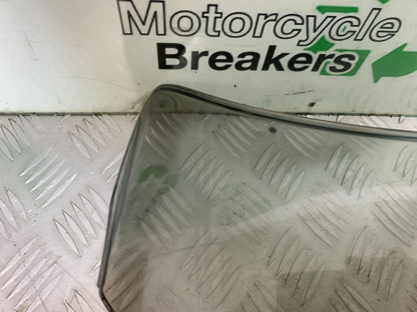 HONDA CBR1100 BLACKBIRD SCREEN  YEAR 1999-2005 (CMB1103)
