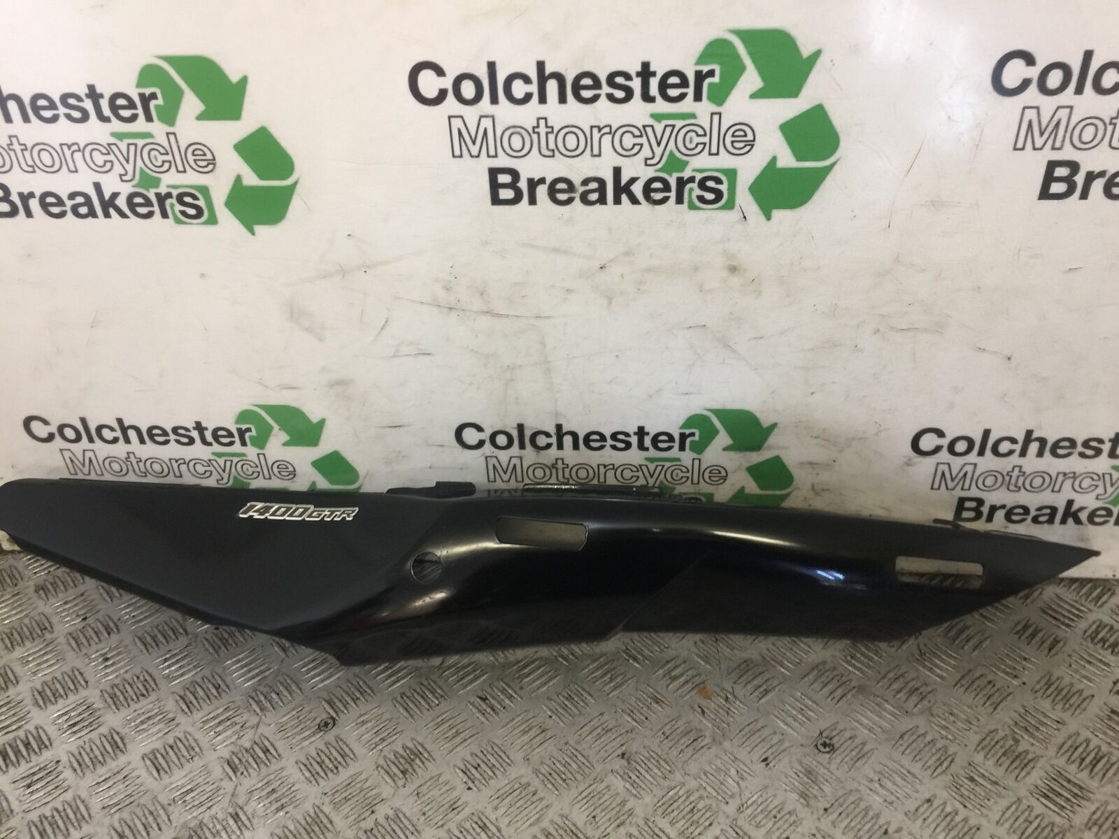 KAWASAKI GTR1400 GTR 1400 LEFT SEAT PANEL  YEAR 2010 (STOCK 716)