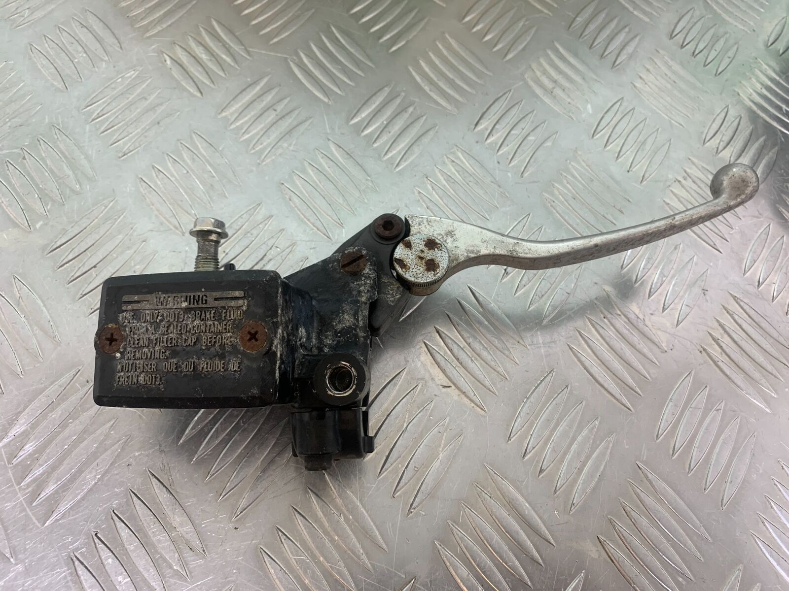 KAWASAKI ZR 750 ZEPHYR FRONT BRAKE MASTER CYLINDER  YEAR 1991-95 (CMB1008)