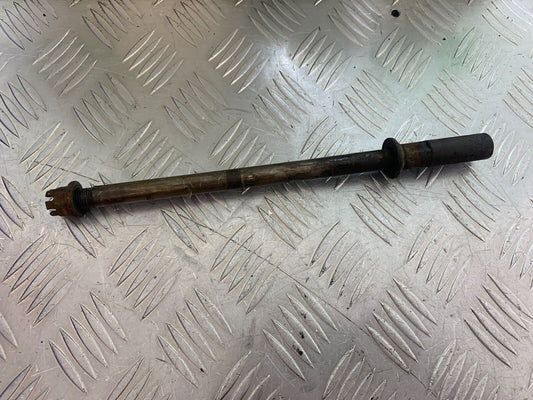 HONDA CX500 CX 500 REAR WHEEL SPINDLE  YEAR 1980 (CMB1131)