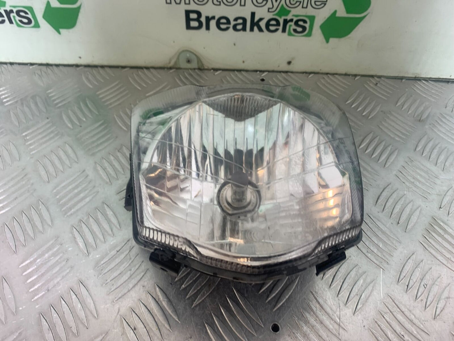 YAMAHA YS125 YS 125 HEADLIGHT YEAR 2017-2021 (CMB1053)