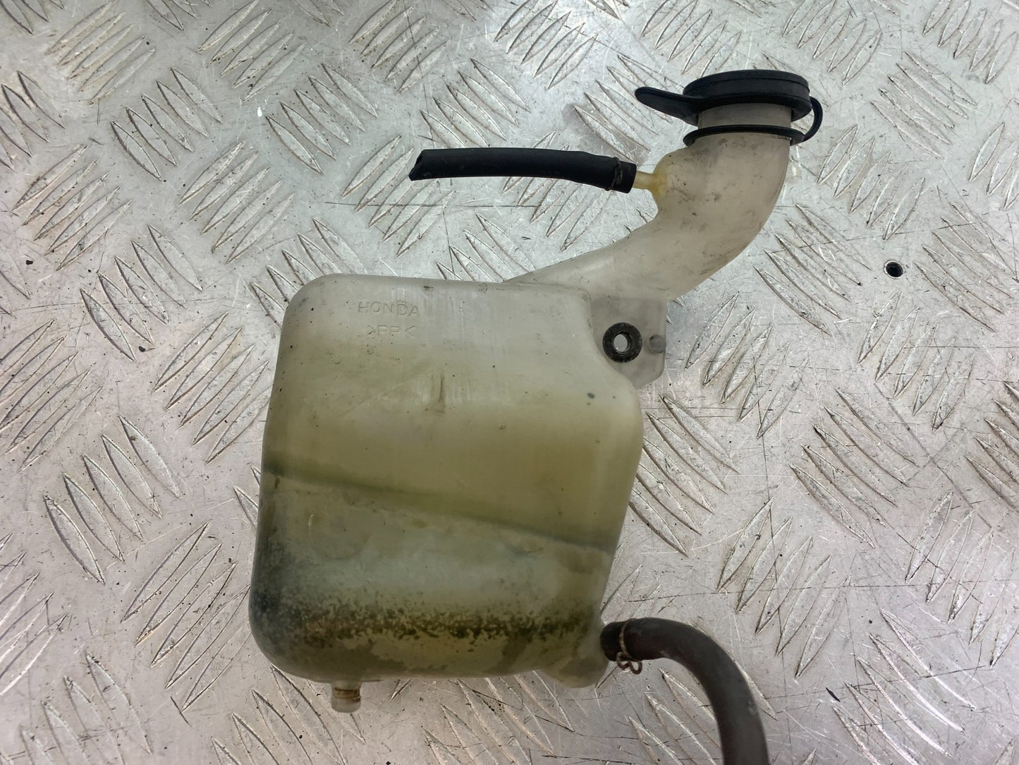 HONDA CBR600 CBR 600 RR COOLANT BOTTLE    YEAR 2003-2004 CMB1173)