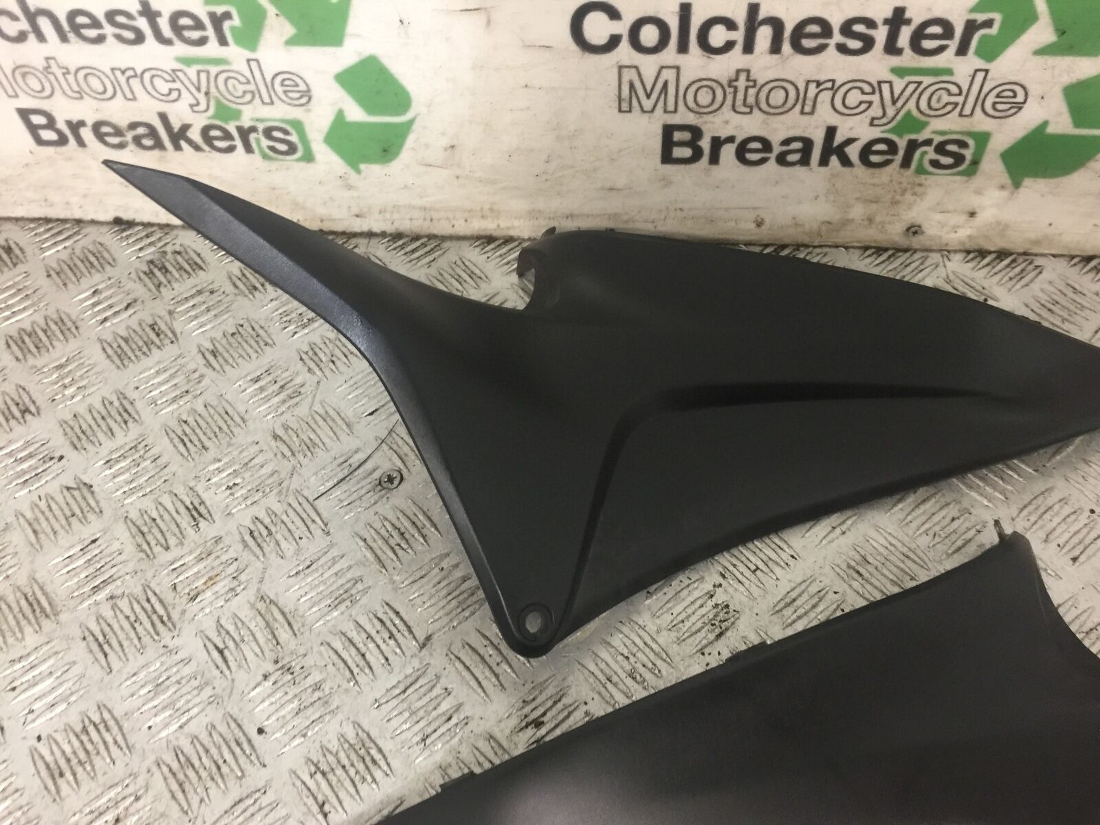 HONDA CBR600 CBR 600 RR LEFT AND RIGHT SIDE INFILLS  YEAR 2009-2012 (STOCK 804)