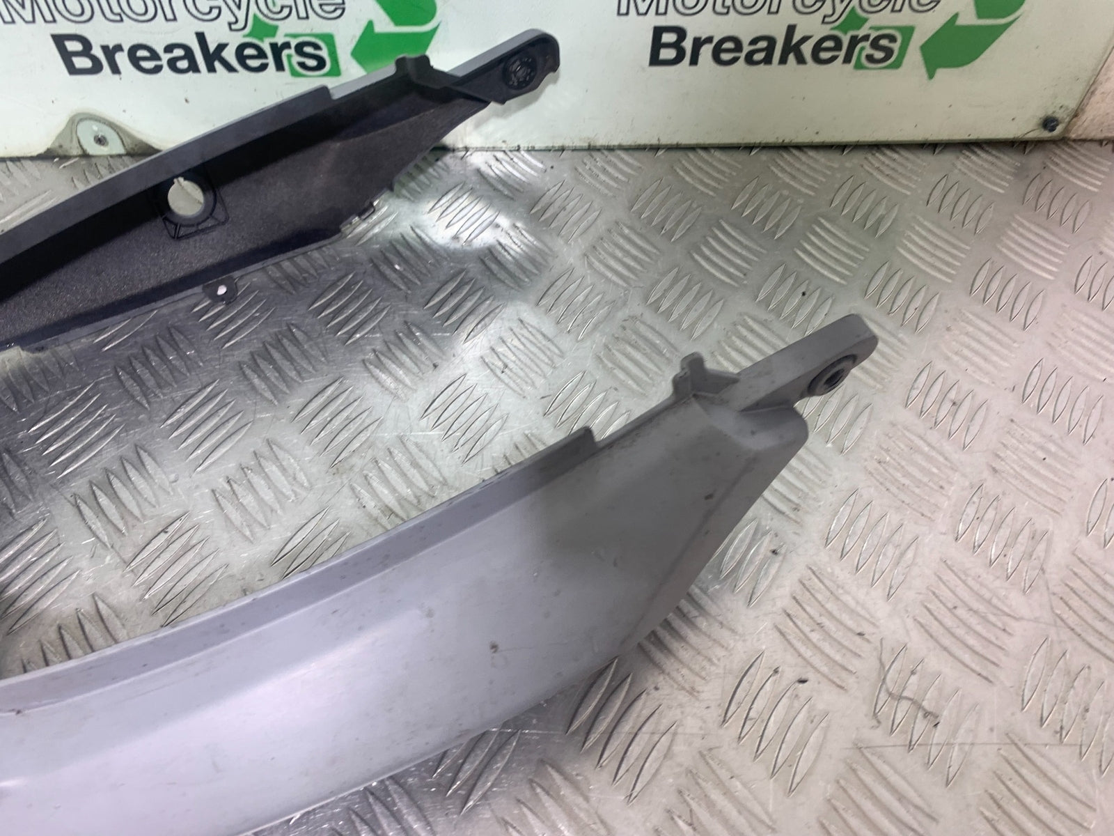 SUZUKI GSF650 GSF 650 TAIL PIECE  YEAR 2007-2009  (CMB1161)