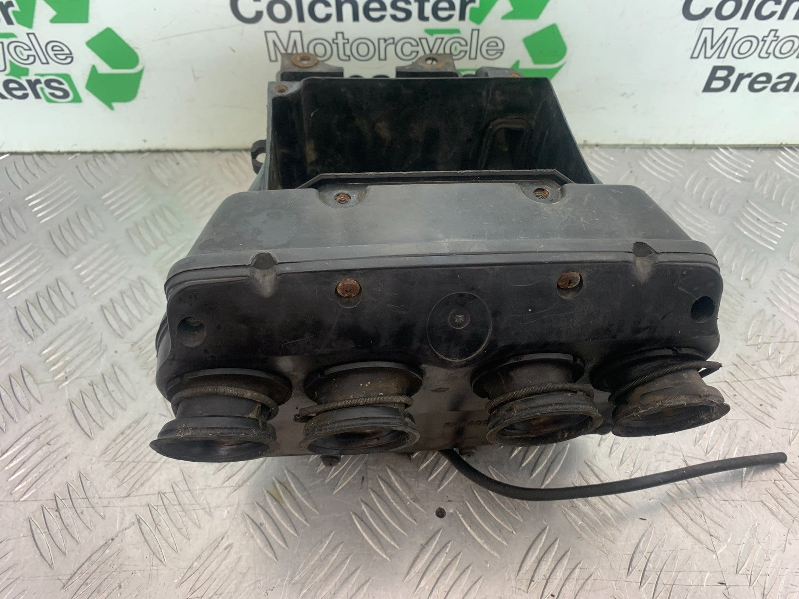 KAWASAKI GPZ600 GPZ 600 AIRBOX  YEAR 1988-90 (CMB1258)