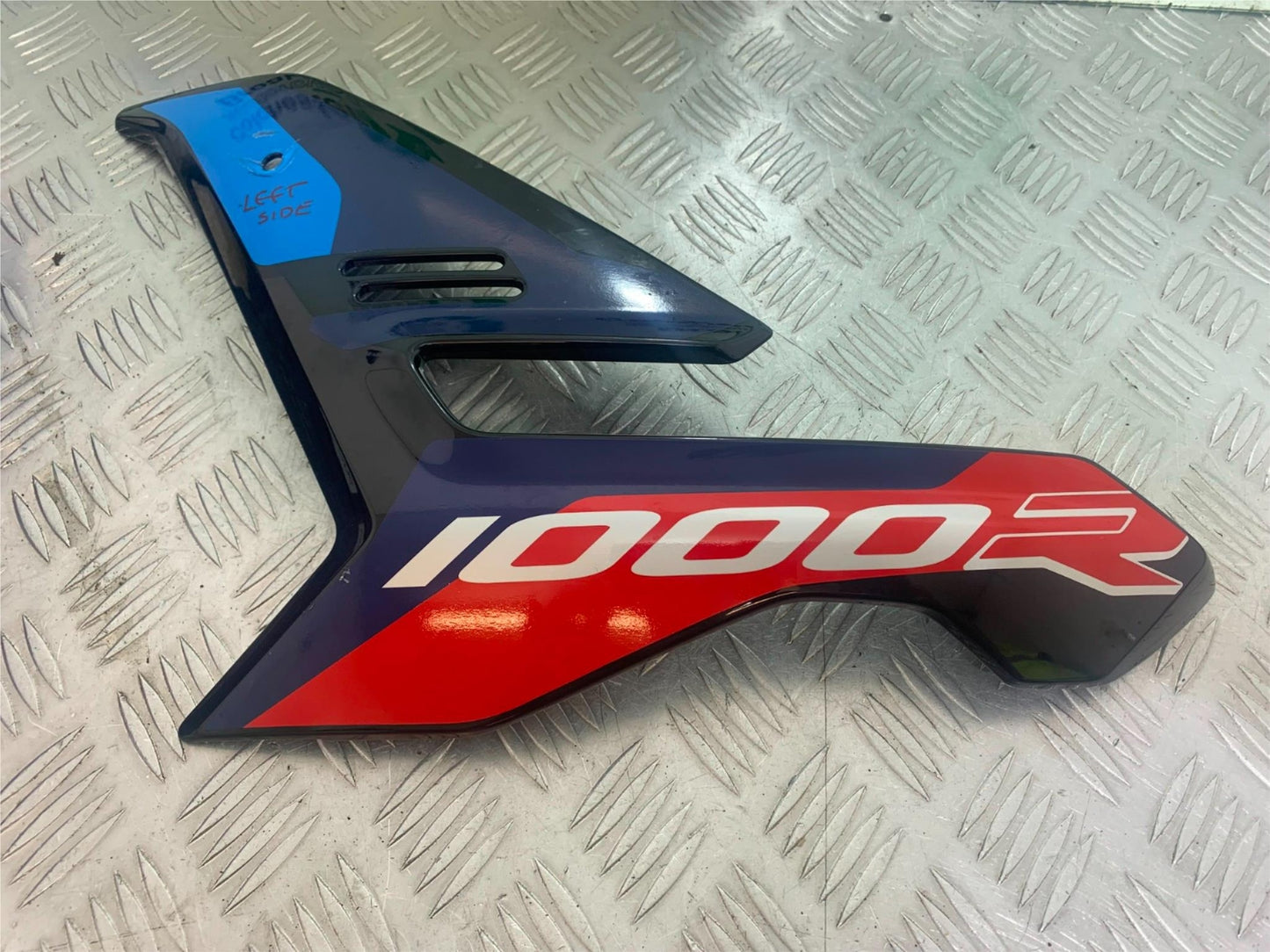 BMW M1000 R LEFT FAIRING PANEL  YEAR 2023-2024 (CMB1140)