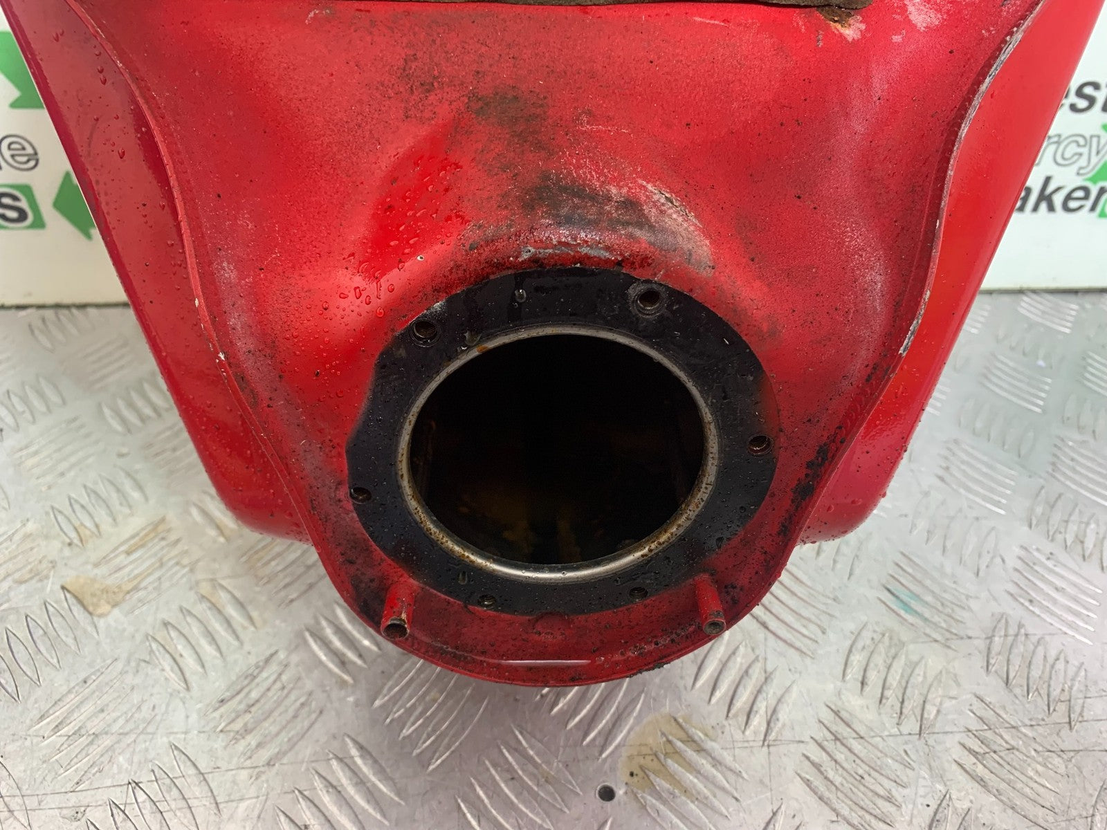 TRIUMPH 675 STREET TRIPLE R PETROL TANK  YEAR 2013 - 2016 (CMB1221)