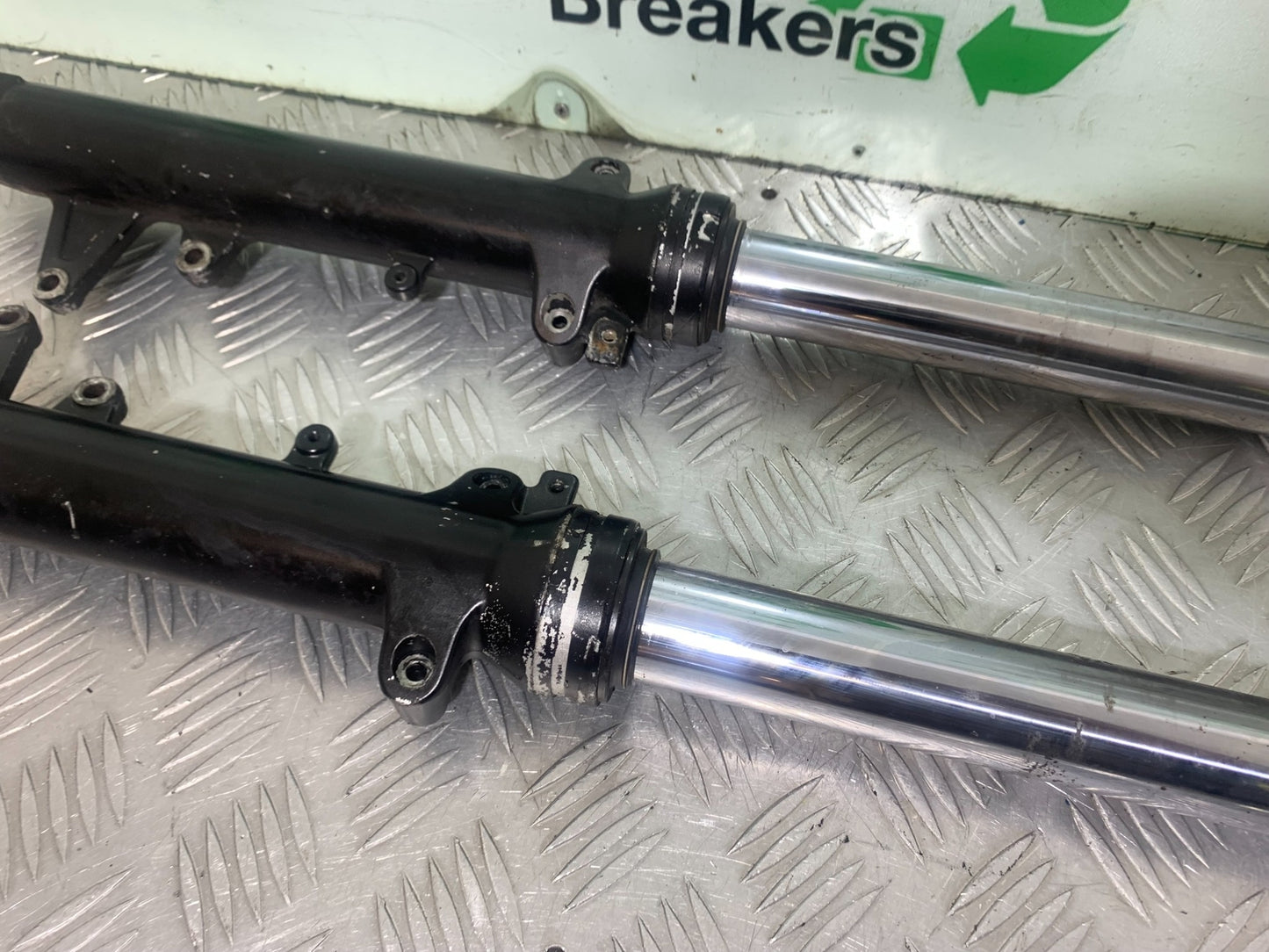 SUZUKI GSF650 GSF 650 FORKS  YEAR 2007-2009  (CMB1161)