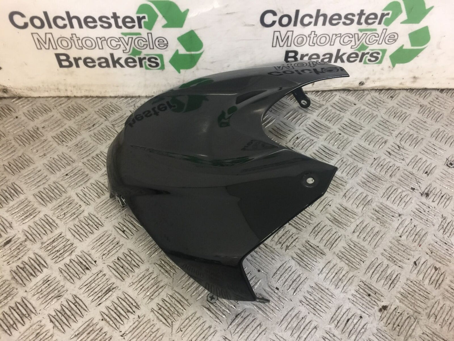 BMW S1000 R PETROL TANK COWL YEAR 2018  (STOCK 645)