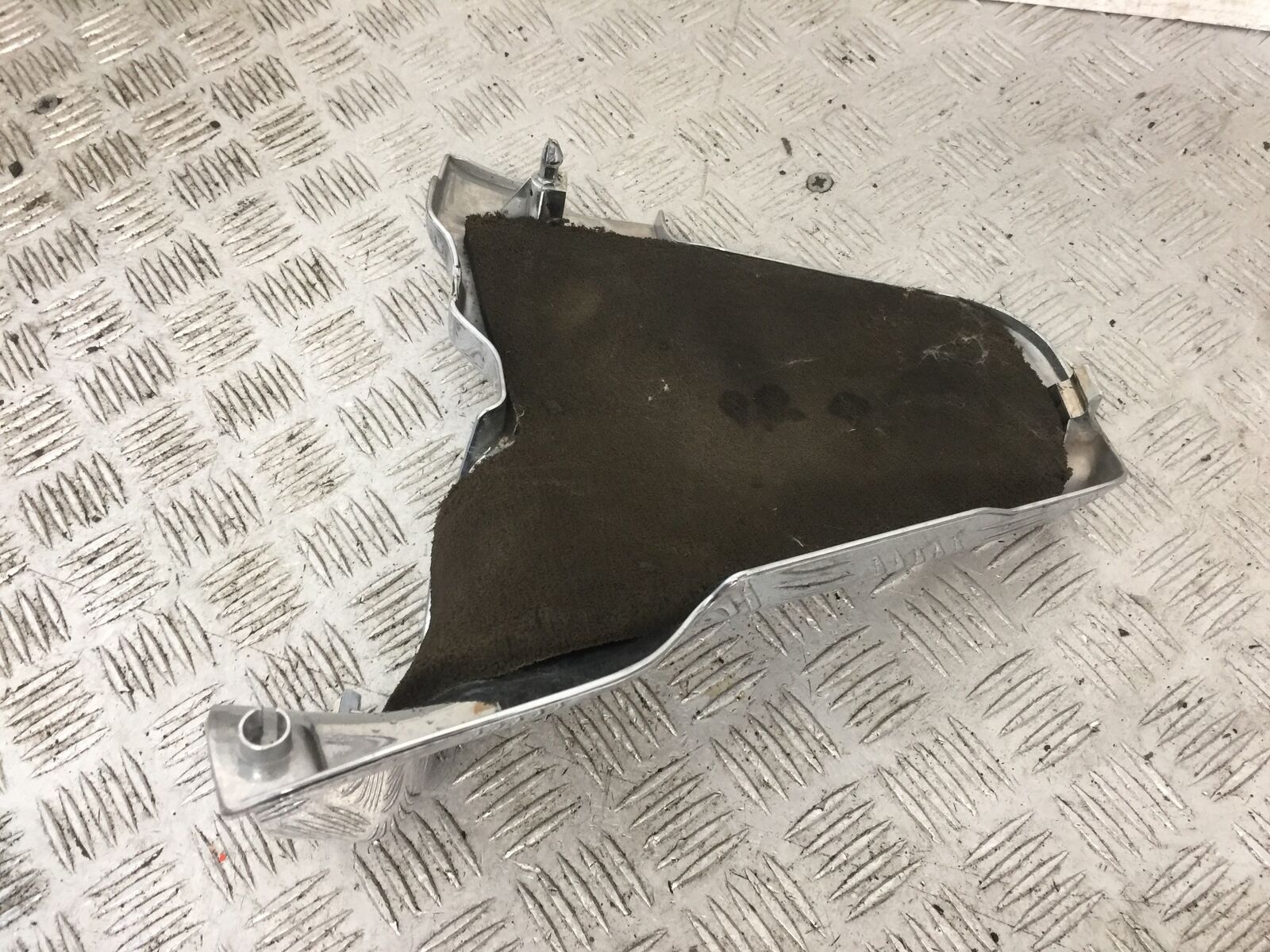 HONDA GL1800 GL 1800 LEFT CHROME ENGINE COVER YEAR 2004-10 ABS (STOCK 890)